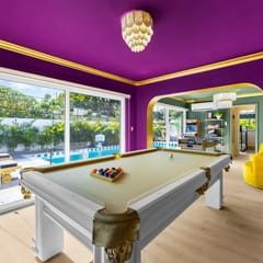 5 Min to Beach - Heated Pool Hot Tub 85" TV's BBQ Games